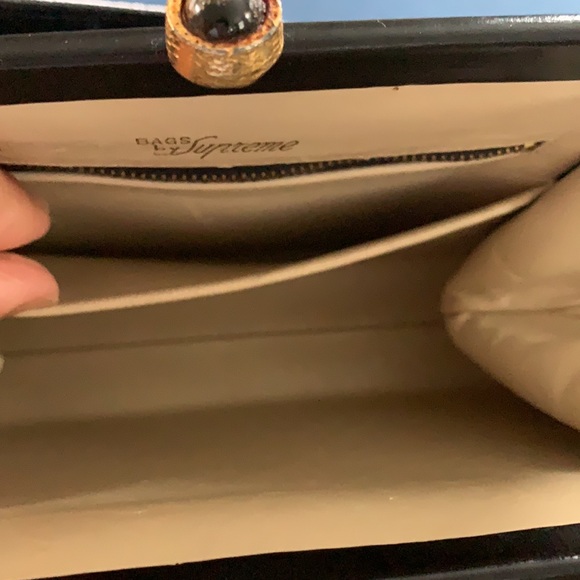 Bags by Supreme Vintage Leather Bag - Picture 12 of 16